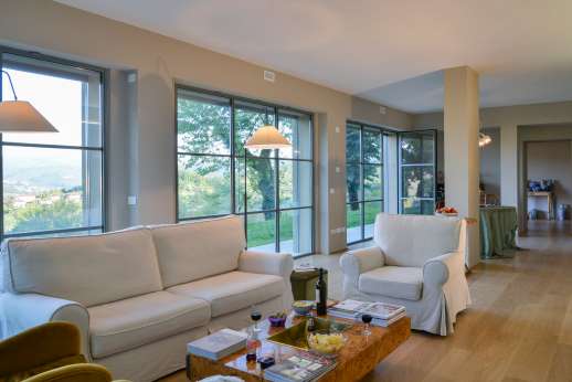 Il Soldano - Ground floor living room with access to the garden