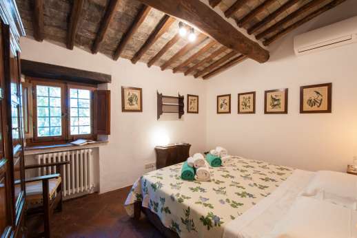 Villa Cignano - Another view of the upper ground floor double bedroom