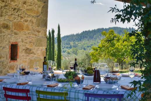Il Cortile Pratolino - Shaded dining loggia