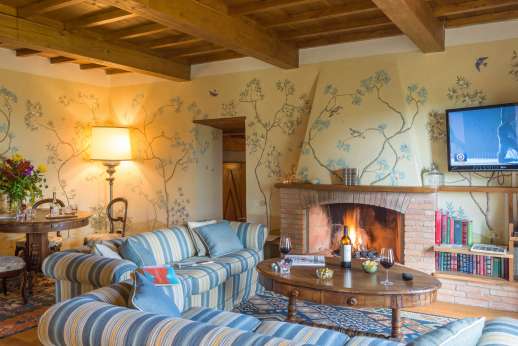A Cooking Week at Il Cortile Pratolino - Ground floor air conditioned sitting room
