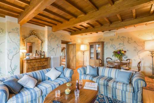 A Cooking Week at Il Cortile Pratolino - Ground floor study