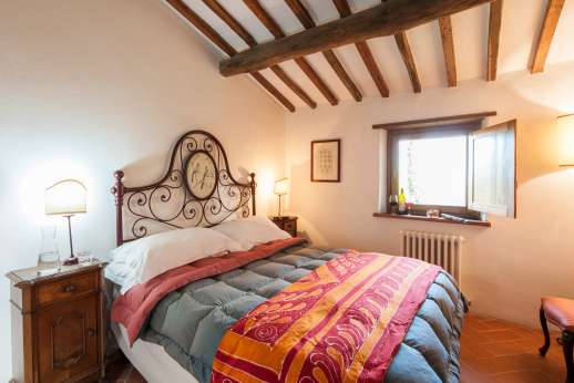 Il Cortile Pratolino (x 15 people) with Staff and Cook - Guesthouse double bedroom with A/C