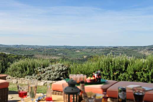 Podere Guicciardini - Enjoy the sunset while relaxing outside