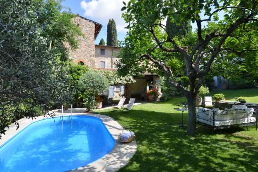 Villa San Martin - Saltwater swimming pool in the garden