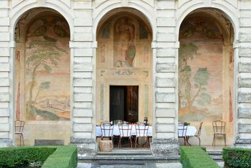 Ca' di Lista - he exterior of Ca' di Lista is as charming with three frescoed loggias