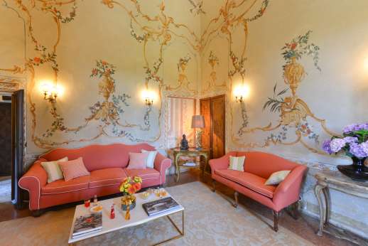 Ca' di Lista - The drawing-room with TV, DVD and stereo