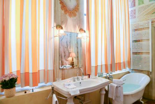 Ca' di Lista - “Camera delle Ville” with bathroom with bath