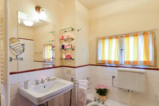 Ca' di Lista - Double/twin bedroom bathroom with shower