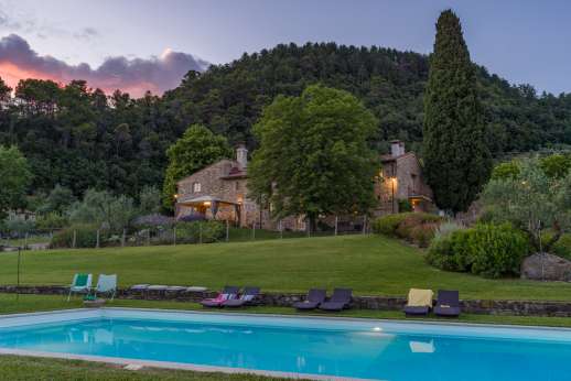 Il Borgo di Petroio - Il Borgo by night