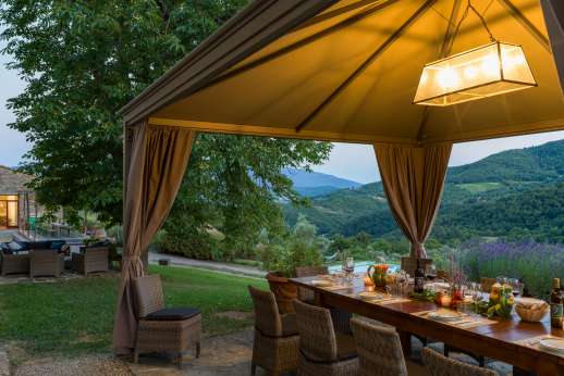 Il Borgo di Petroio - Dining area fully lit to be enjoyed in the evenings