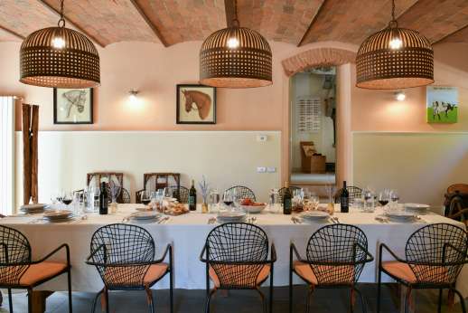 Il Borgo di Petroio - Large dining room with seating for twelve people.