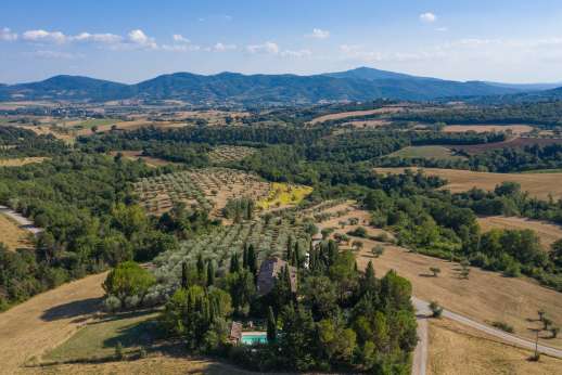 Val Ferrone - View of Fontignano.