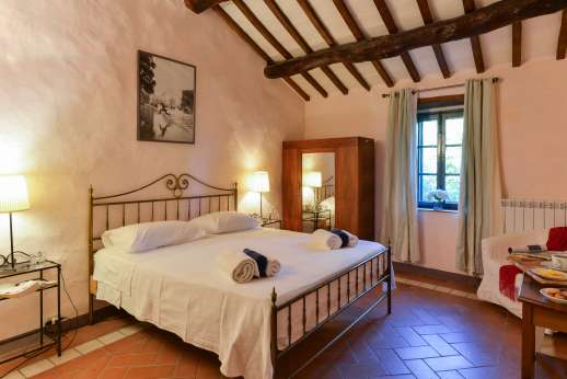 Val Ferrone - Double bedroom