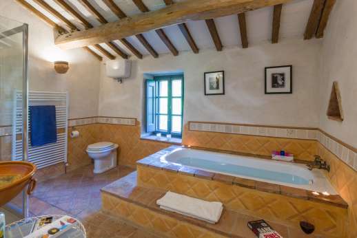 Val Ferrone - First floor bathroom with shower and bath.