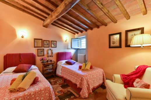La Sobole - Orange wing twin bedroom