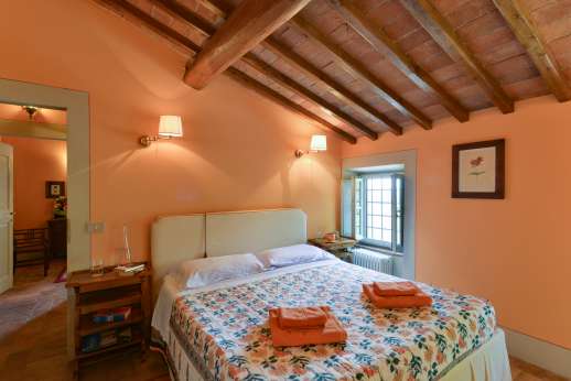 La Sobole - Orange wing double bedroom