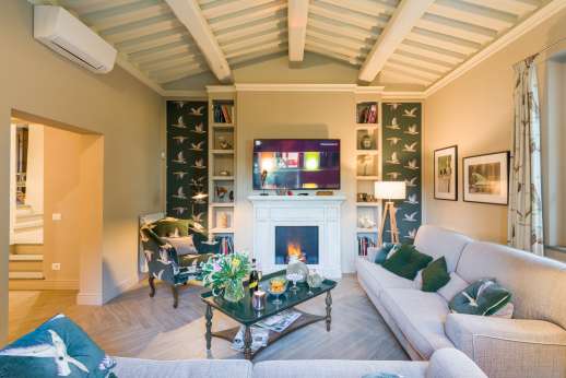 Fontegaia - Restored and designed for the sophisticated traveller by the owners who produce very high end handmade furniture
