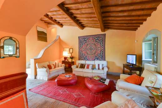 La Sobole - Yellow wing bright living room with floor-to-ceiling windows, TV and comfortable sofas