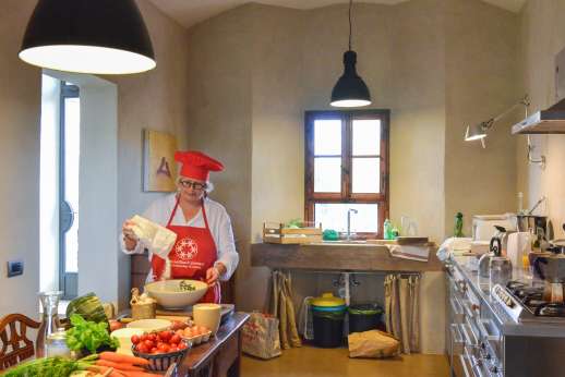 Santa Dieci (x 10 people) with Staff & Cook