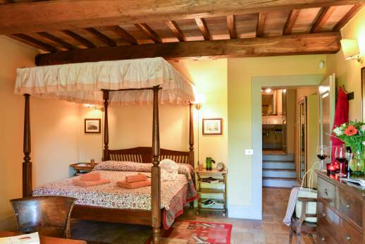 La Sobole - Yellow wing double bedroom