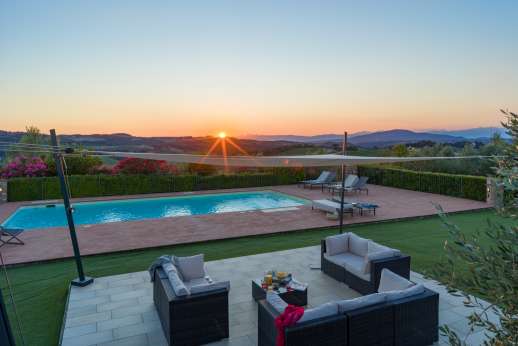 Villa Le Botti - Relax in the evening by the pool