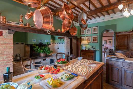 Palazzo Cheto - Kitchen leading through to the dining room