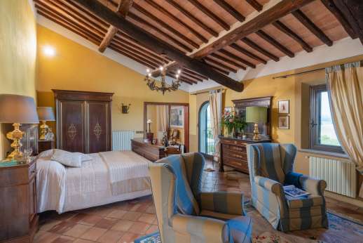 Palazzo Cheto - Another view of the bedroom suite