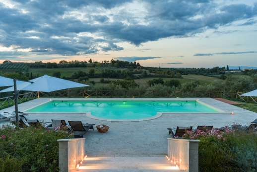 Santa Gelsa - The private swimming pool — set on a travertine stone terrace