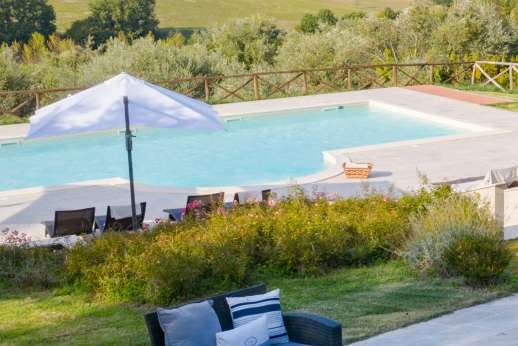 Santa Gelsa - The large, shaded outdoor living area, just above the swimming pool