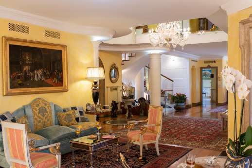 Villa Soele - The ground floor is home to a myriad of comfortable living and dining areas