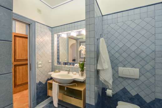 Villa Soele - En-suite bathroom