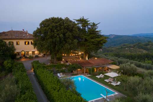 Palazzo Nelle - Palazzo Nelle gives you a front row view of Chianti, one of Italy’s most photographic regions
