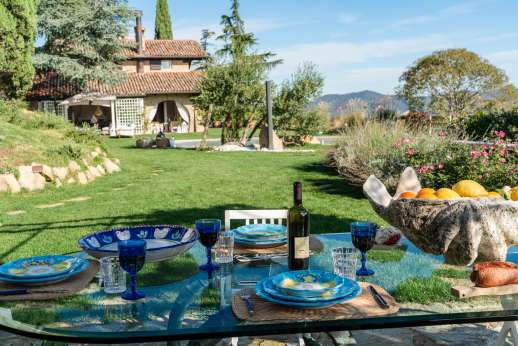 Ca' Dogaressa - From organising private chefs and daily maid service to wine tastings and yoga lessons, no request is too big or small for our team.