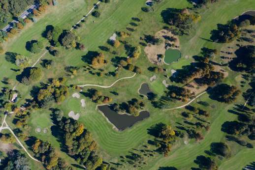 Ca' Dogaressa - Golfing enthusiasts will find themselves right at home, just 2km from the villa is Padua Golf Club