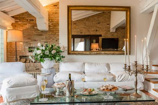 Ca' Dogaressa - Life at Ca’Dogaressa revolves around the open-plan living and dining area on the ground floor