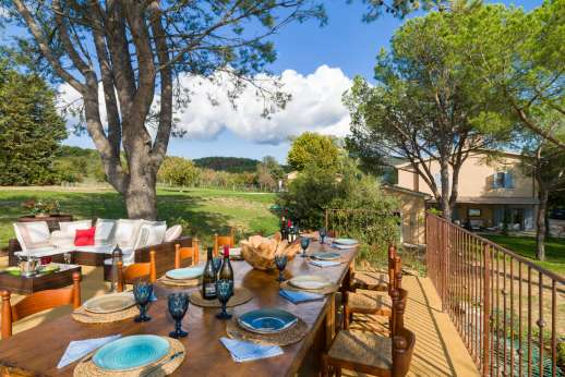 Loliondo - There is a second outdoor living and dining area set on the hill's edge with a fire bowl