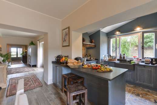 Loliondo - Large ground floor kitchen
