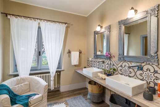 Loliondo - En-suite bathroom with shower
