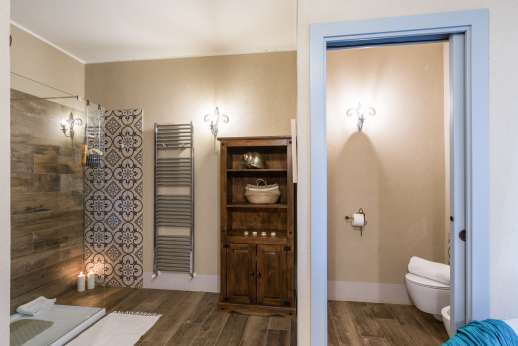 Loliondo - En-suite bathroom with shower