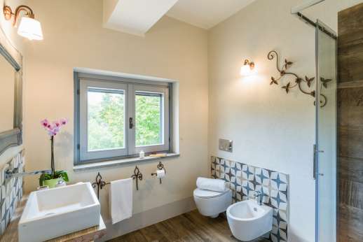 Loliondo - En-suite bathroom with shower