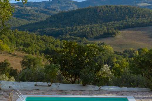 Poggio Tranquillo - The stunning views from the private swimming pools