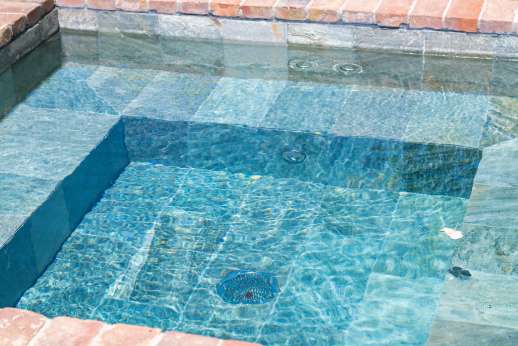 Santa Dieci | 5 Bed Luxury Villa with Pool | Siena Santa Dieci - The hot tub is heated via a heat pump, fees apply.