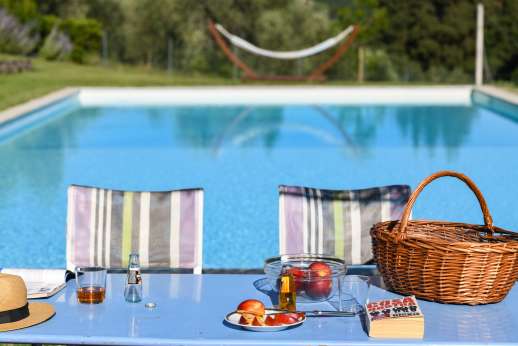 Il Borgo di Petroio - Swimming pool set on a lower terrace enjoying sweeping views of the surrounding Rufina hills and bathes in the sun all day.