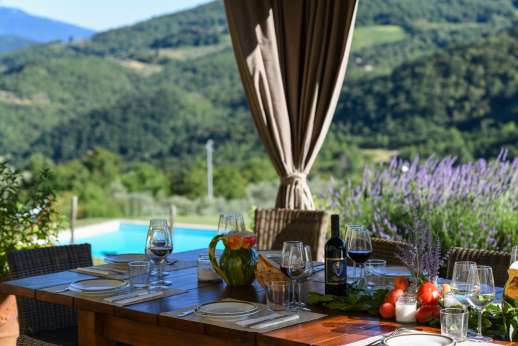 Il Borgo di Petroio - The garden of the guest house leading to the main house of Il Borgo.