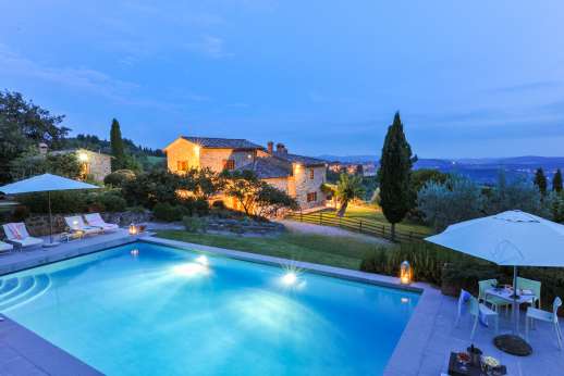 Villa al Monte - Evenings lights up in the evening.