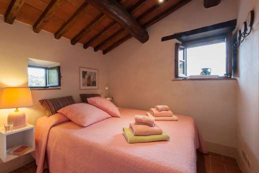Villa al Monte - Second floor double bedroom, with bathroom.