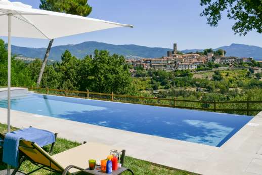 Il Soldano - The swimming pool measures 12x5 meters with a constant depht of 1.5 meters