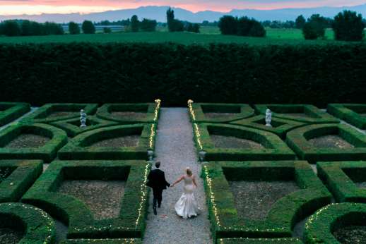 Weddings at Villa Zambonina (x 18 people) - The manicured Italianate Gardens.