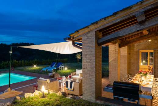 Maggiano Piccolo -For evening living outdoors