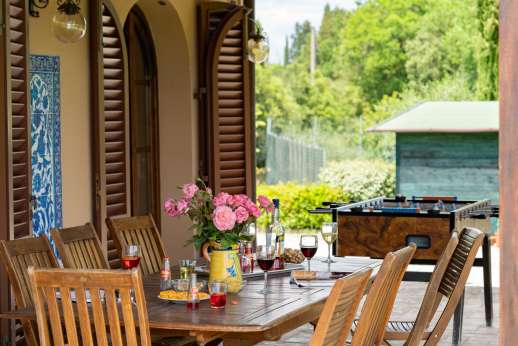 Casa Tara - The private tennis astro-turf tennis court.